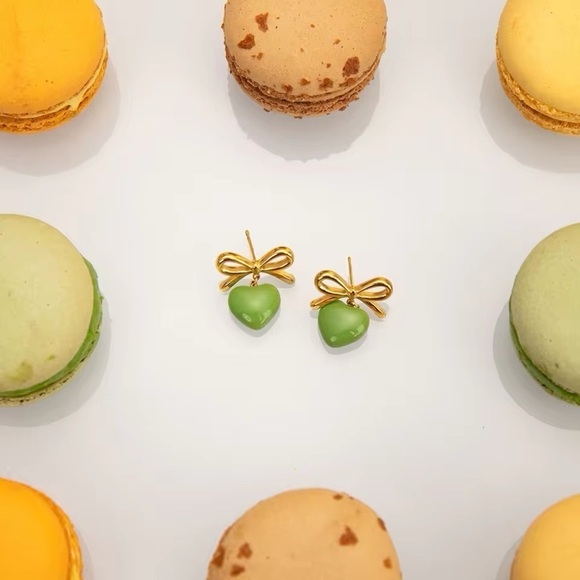 18k Gold Plated Bowknot Green Heart Drip Oil Earrings - Picture 4 of 8
